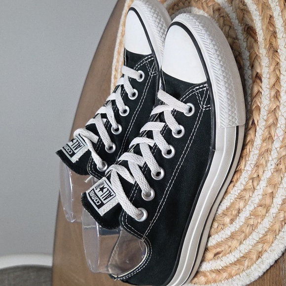 Converse Shoes - Converse Chuck Taylor All Star Black Lowtop Unisex 8W/6M
